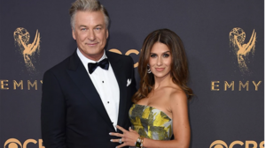 Άλεκ Μπάλντουιν: Στο πλευρό του η σύζυγός του Χιλάρια 