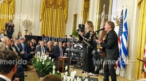 Ελληνική γιορτή με κλαρίνα και μπακαλιάρο στο Λευκό Οίκο έστησε ο Μπάιντεν