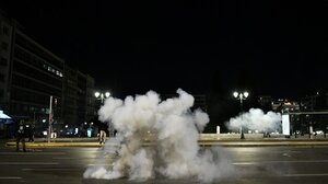 Ένταση στα γραφεία του ΟΣΕ, με συλλήψεις και προσαγωγές