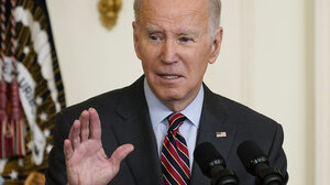 Ο πρόεδρος Μπάιντεν έκανε το επικαιροποιημένο εμβόλιο κατά της Covid-19