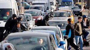 «Αδειάζει η κλεψύδρα» για τα τέλη κυκλοφορίας