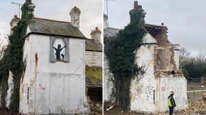 Κατεδαφίστηκε η τελευταία τοιχογραφία του Banksy σε εγκαταλελειμμένη αγροικία