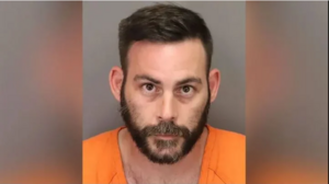 Συνελήφθη ο Σπυρίδων Βουλγαράκης - Εγκατέστησε κάμερα σε τουαλέτα ανδρών