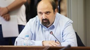 Πρώτη αρωγή για τους πληγέντες από την πυρκαγιά στη Μαγνησία