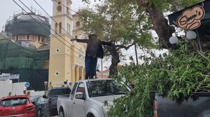 Καλύβες Αποκορώνου: Η προετοιμασία για τον Ιούδα και η... σόκιν εμφάνιση