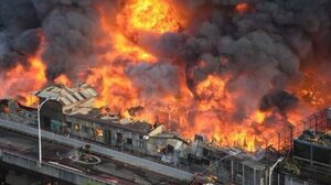 Πύρινη κόλαση στη μεγαλύτερη αγορά ρούχων