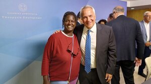 Το στιγμιότυπο της Ηλέκτρας Βισκαδουράκη με τον Μάκη Βορίδη που προκάλεσε αίσθηση