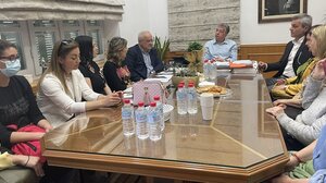 Με τον Περιφερειάρχη συναντήθηκε αντιπροσωπεία του Κέντρου Ημέρας Alzheimer