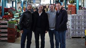 Κοντά στους ανθρώπους του μόχθου, ο Μάξιμος Σενετάκης