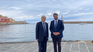 Επαφές στην Κρήτη του πρέσβη της Κίνας