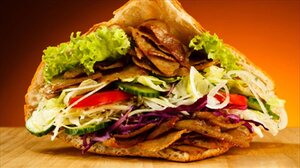 Πλήρωσε το σάντουιτς με γύρο για… αστακό