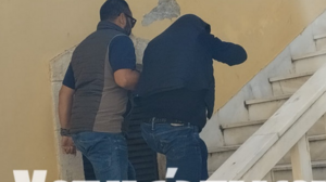 Πήρε προθεσμία ο 46χρονος που τράκαρε εσκεμμένα τον διανομέα