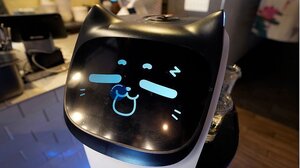 Σερβιτόρος - ρομπότ σε εστιατόριο του Μίσιγκαν 