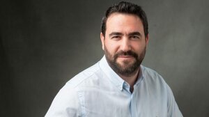 Αρχές, άξονες προγράμματος και υποψηφίους παρουσιάζει ο Γιώργος Σισαμάκης