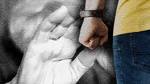 Ανελέητος ξυλοδαρμός 70χρονης από τον γιό της