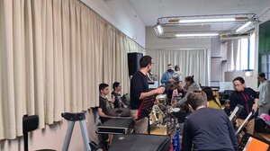 Μικροί και μεγάλοι έγιναν μέλη της φιλαρμονικής Αγίου Νικολάου για δύο ώρες 