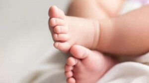 Μωρό γεννήθηκε στο Ηνωμένο Βασίλειο από DNA τριών ανθρώπων