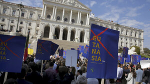 Το κοινοβούλιο της Πορτογαλίας εγκρίνει την ευθανασία