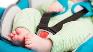 Σε... μάστιγα εξελίσσονται τα ξεχασμένα παιδιά στο αυτοκίνητο