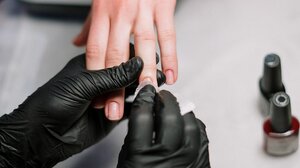 Watercolor Nails: Το πιο fun μανικιούρ της άνοιξης