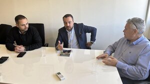 Στην Ένωση Ηρακλείου και στον Πλοηγό ο Φραγκίσκος Παρασύρης