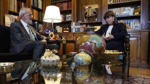 Εντολή σχηματισμού υπηρεσιακής κυβέρνησης έλαβε ο Ιωάννης Σαρμάς