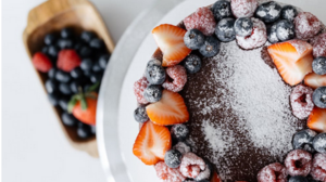 Κέικ λεμονιού με μύρτιλα