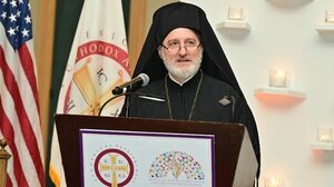 Αρχιεπίσκοπος Αμερικής Ελπιδοφόρος: Αδελφοκτόνος παροξυσμός ο πόλεμος στην Ουκρανία