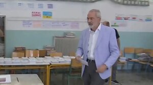 Ψήφισε ο υπηρεσιακός πρωθυπουργός Ιωάννης Σαρμάς