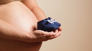  Γέννησε τετράδυμα βγάζοντας παράνομα το σπέρμα του άντρα της από… τη φυλακή