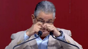 Η Κωνσταντοπούλου απάντησε στον Κουτσούμπα για τις... καρδούλες