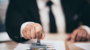 Δάνεια: Σχέδια για ευνοϊκότερες ρυθμίσεις από τους servicers