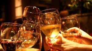 Άλλος ΦΠΑ εντός καταστήματος κι άλλος εκτός!