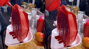 Καρπούζι με «κέτσαπ»: Το βίντεο που έχει διχάσει τον κόσμο του διαδικτύου 