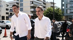 Για τις πυρκαγιές ενημερώθηκε ο Πρωθυπουργός