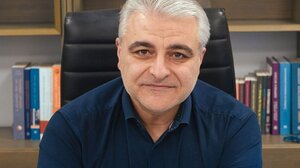 Νεκτάριος Ταβερναράκης: Ο πρώτος Έλληνας Πρόεδρος της Ευρωπαϊκής Διάσκεψης για τη Μοριακή Βιολογία