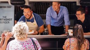 Λονδίνο: Σε καντίνα ο πρίγκιπας Ουίλιαμ - Σέρβιρε τους έκπληκτους περαστικούς