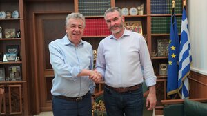 Αφήνει την Περιφέρεια ... κι επίσημα, ο Μανόλης Χνάρης