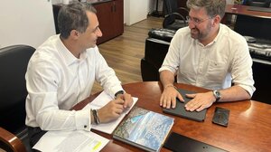 Με τον Υφυπουργό Ανάπτυξης Μάξιμο Σενετάκη συναντήθηκε ο Δήμαρχος Μαλεβιζίου