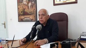 Η Σοφία Ζαχαράκη αποχαιρετά τον Γιώργο Κουκλάκη