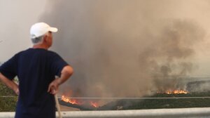 Σαρηγιάννης: Μέχρι τα παράλια της Δυτικής Κρήτης έφτασε το τοξικό νέφος από τις πυρκαγιές