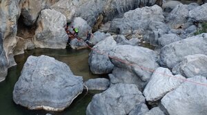 Πολύωρη επιχείρηση διάσωσης για 60χρονο στην Πρέβελη- Βίντεο και φωτογραφίες