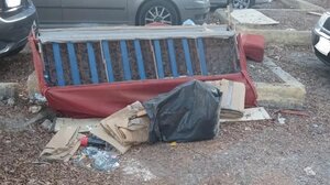 Έλλειψη μέριμνας για την καθαριότητα ή έλλειψη παιδείας;