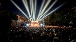 «Τρόποι Μακρινοί» στο Κηποθέατρο «Νίκος Καζαντζάκης»