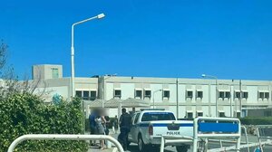 Παραδόθηκε ο δράστης του αιματηρίου επεισοδίου στην Αξό