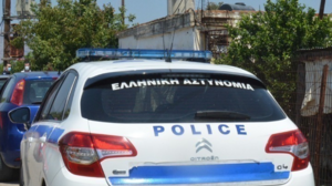  Γυναίκα δέχθηκε επίθεση από ανηλίκους ενώ οδηγούσε
