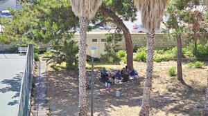 Ρομά έχουν "κατασκηνώσει" κατά μήκος της παραλιακής- Γιατί έρχονται στην Κρήτη