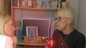 Μητέρα Μιχάλη: "Πήγε να τους προστατέψει και τον μαχαίρωσαν"