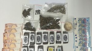 Πήγε να παραλάβει ένα δέμα και την... τσάκωσε η ΕΛΑΣ!