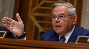 Για διαφθορά κατηγορούνται ο Αμερικανός γερουσιαστής Μενέντεζ και η σύζυγός του